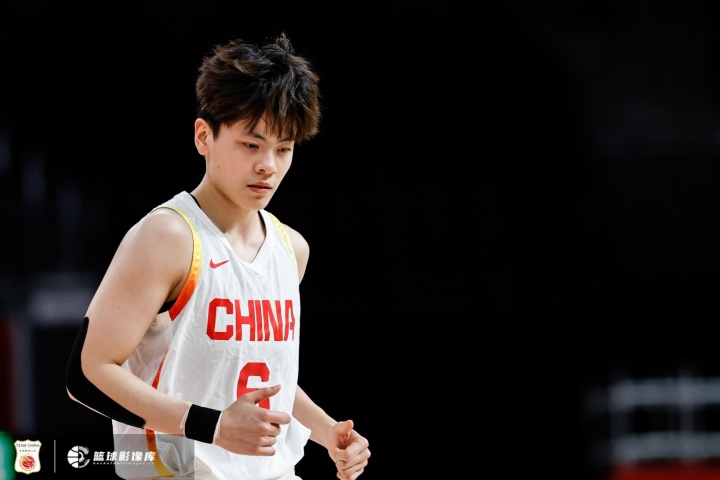 媒体人：蒙古快速抢投打法非常韩国 中国需警醒 杨舒予崴脚有隐患
