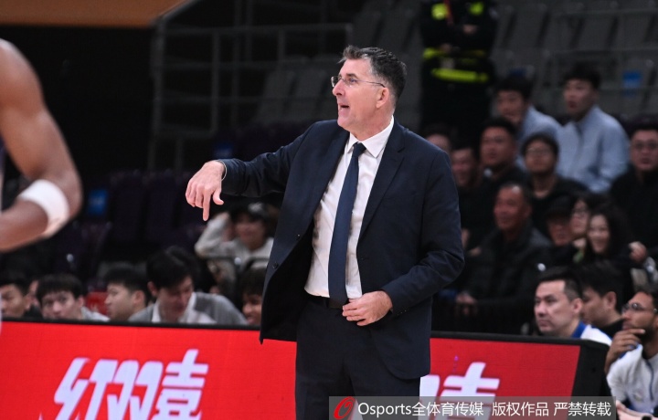 如果郭士强下课谁会接任男篮主帅？解说：我盲猜一手格兰